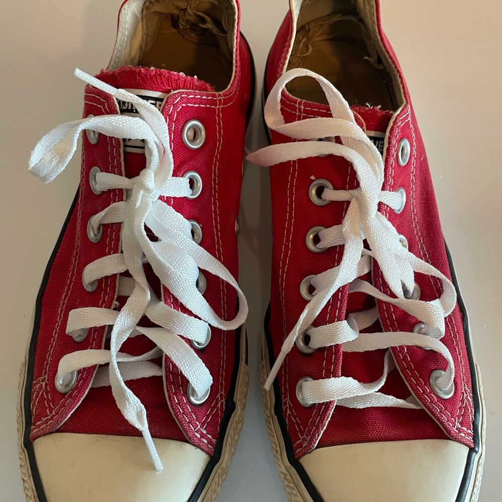 Red Converse. Women’s Size 8.